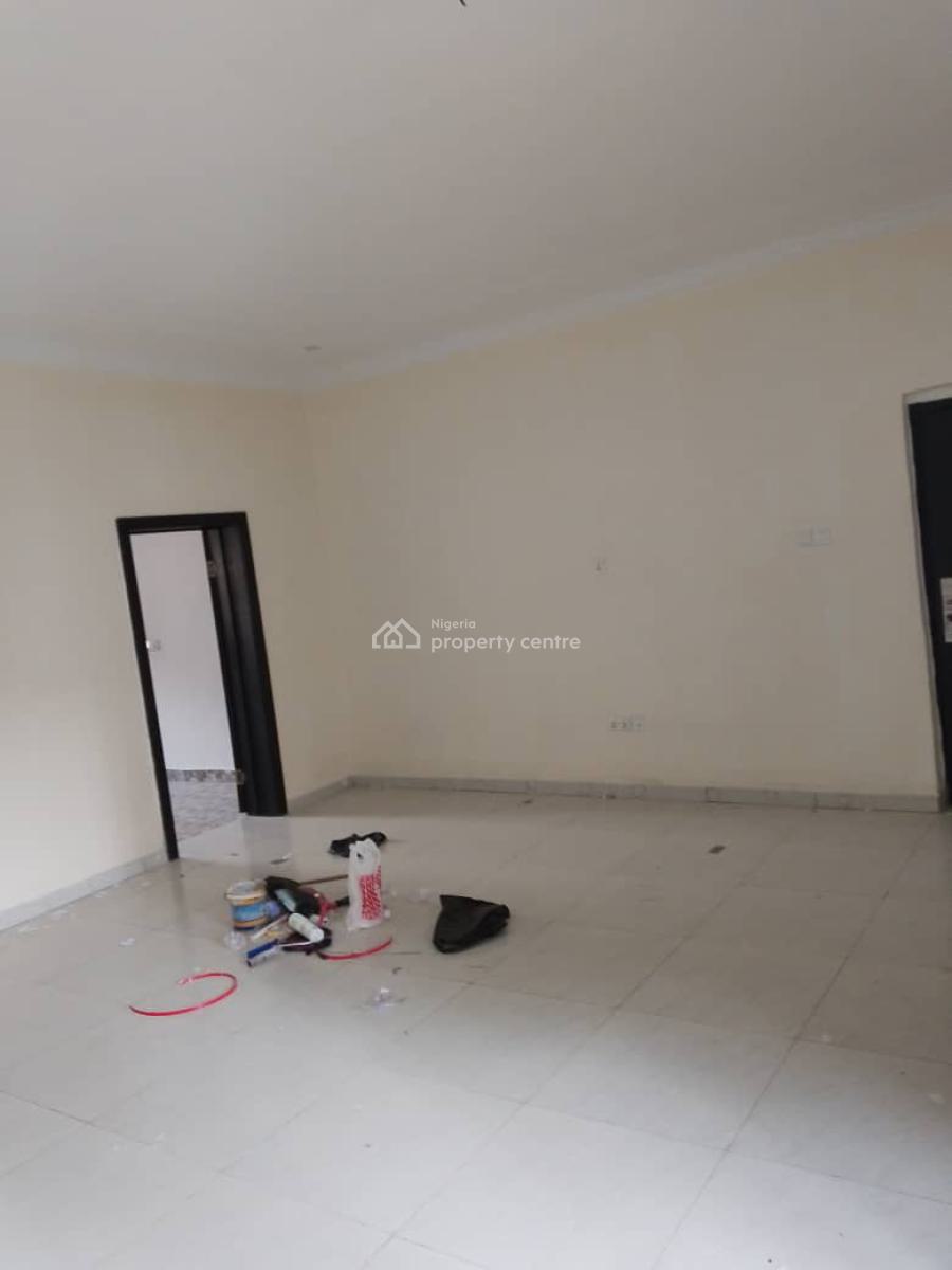 Spacious 3 Bedroom Flat, Osapa, Lekki, Lagos, Flat / Apartment for Rent