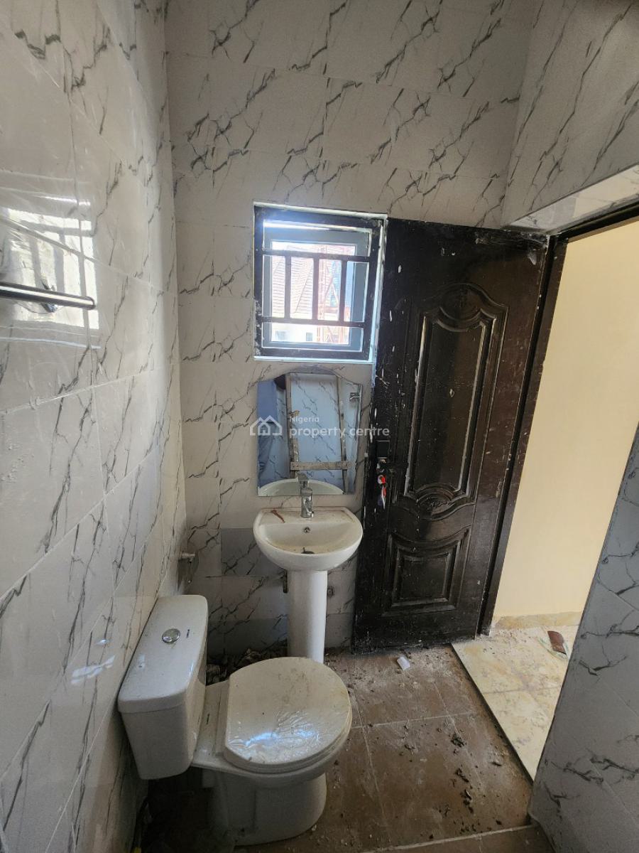 Tastefully Built Two Bedroom Block of Flat, News Engineering Dawaki., Dawaki, Gwarinpa, Abuja, Flat / Apartment for Rent