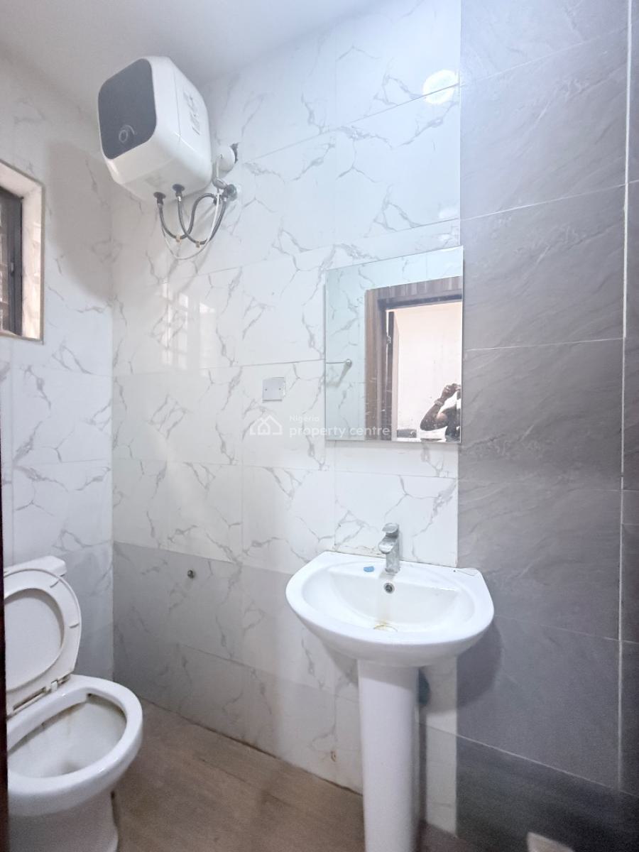 Self-serviced 2-bedroom Apartment, Ologolo, Lekki, Lagos, Flat / Apartment for Rent