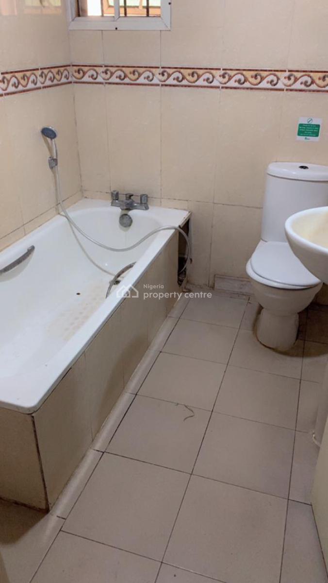 One-bedroom Penthouse Apartment, Lekki Phase 1, Lekki, Lagos, Mini Flat (room and Parlour) for Rent