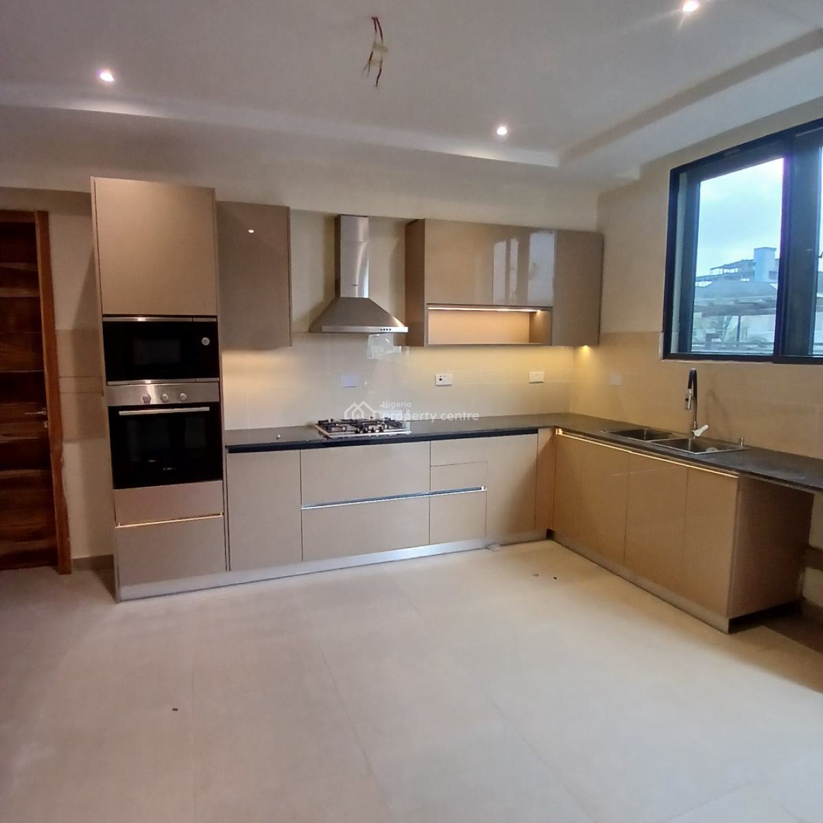 3 Bedroom Apartment with Swimming Pool, Bq, Lekki Phase 1, Lekki, Lagos, Flat / Apartment for Sale