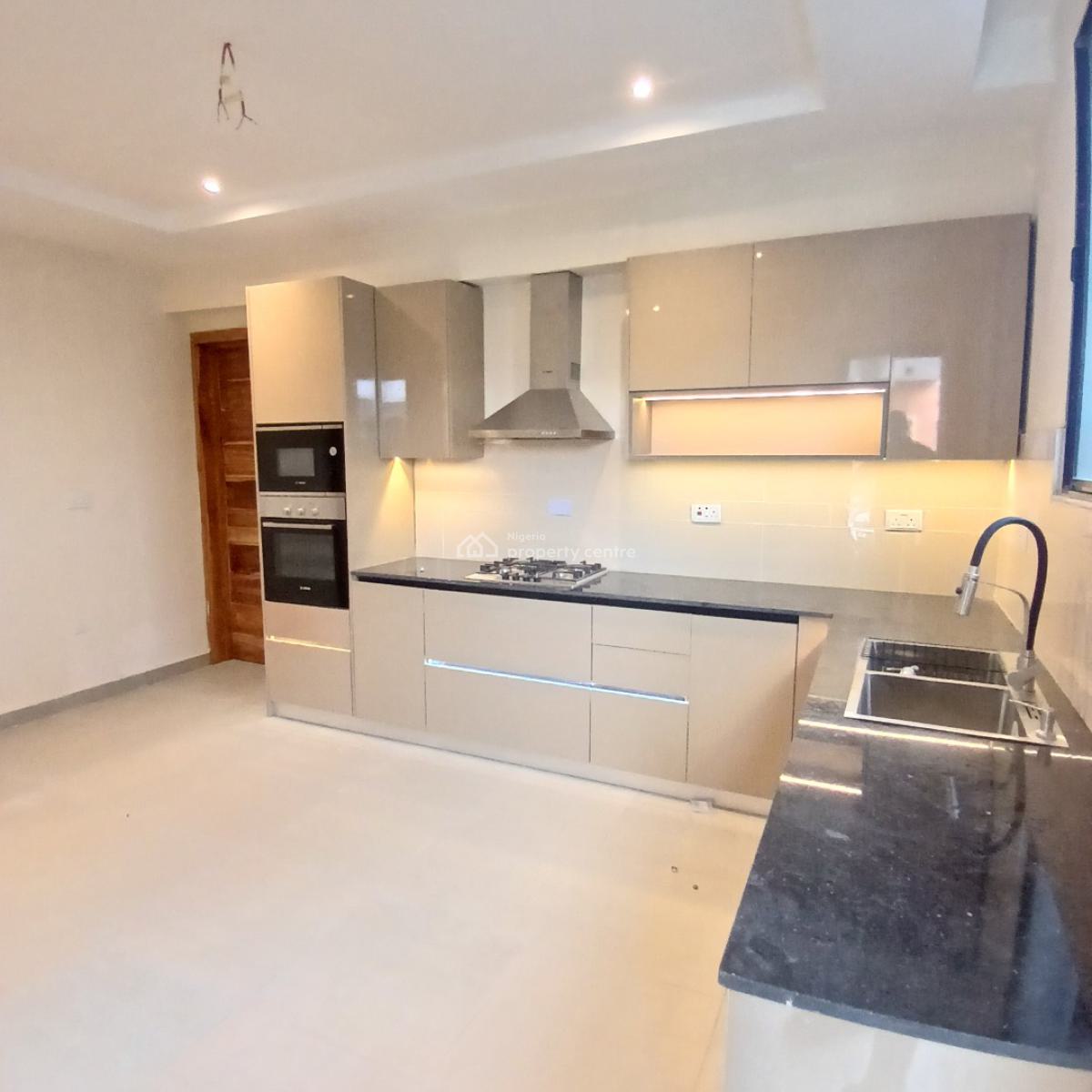 3 Bedroom Apartment with Swimming Pool, Bq, Lekki Phase 1, Lekki, Lagos, Flat / Apartment for Sale