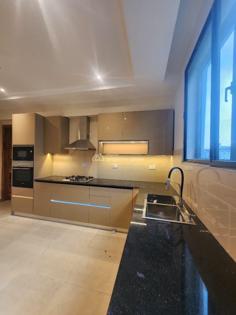 Beautiful 3 Bedroom Apartment with Bq, Elevator, Gym, Pool, Lekki Phase 1, Lekki, Lagos, Flat / Apartment for Sale