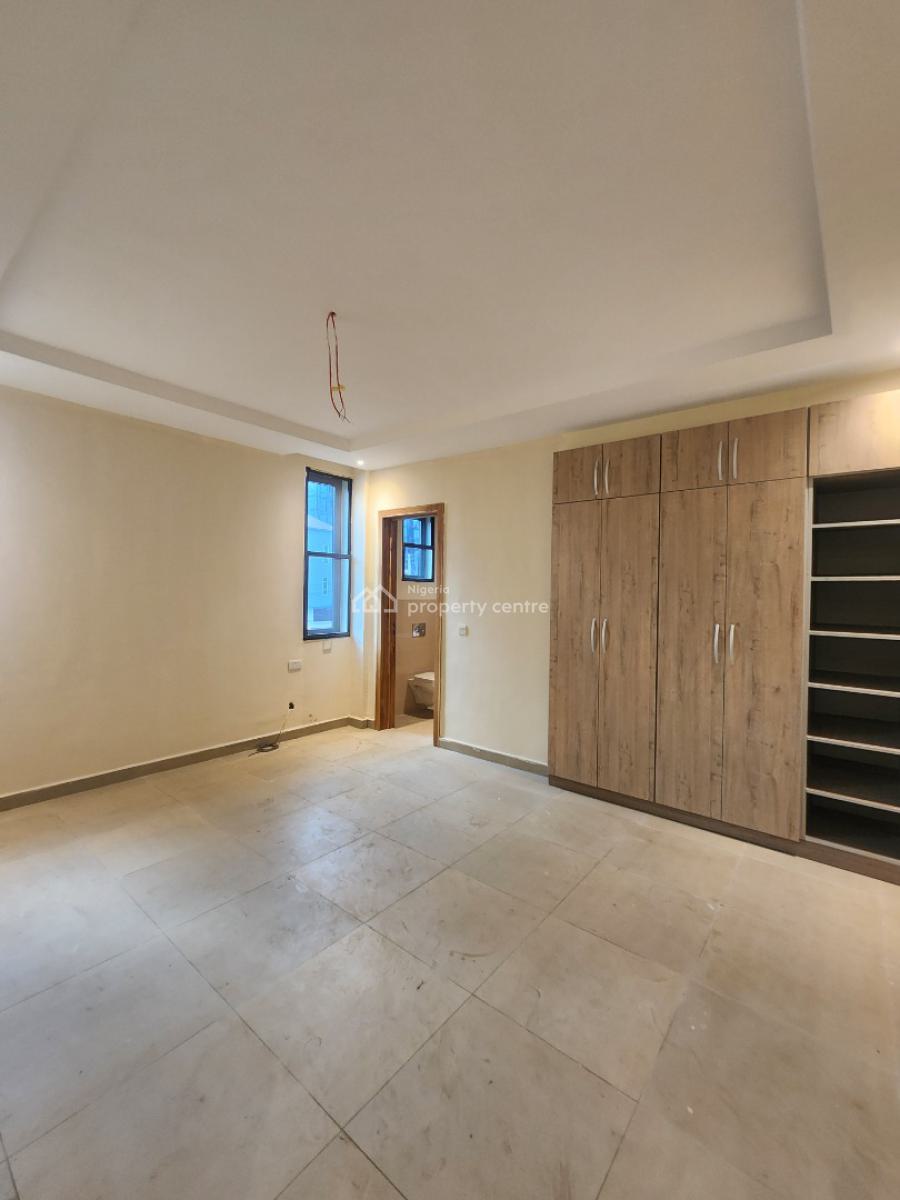 Beautiful 3 Bedroom Apartment with Bq, Elevator, Gym, Pool, Lekki Phase 1, Lekki, Lagos, Flat / Apartment for Sale