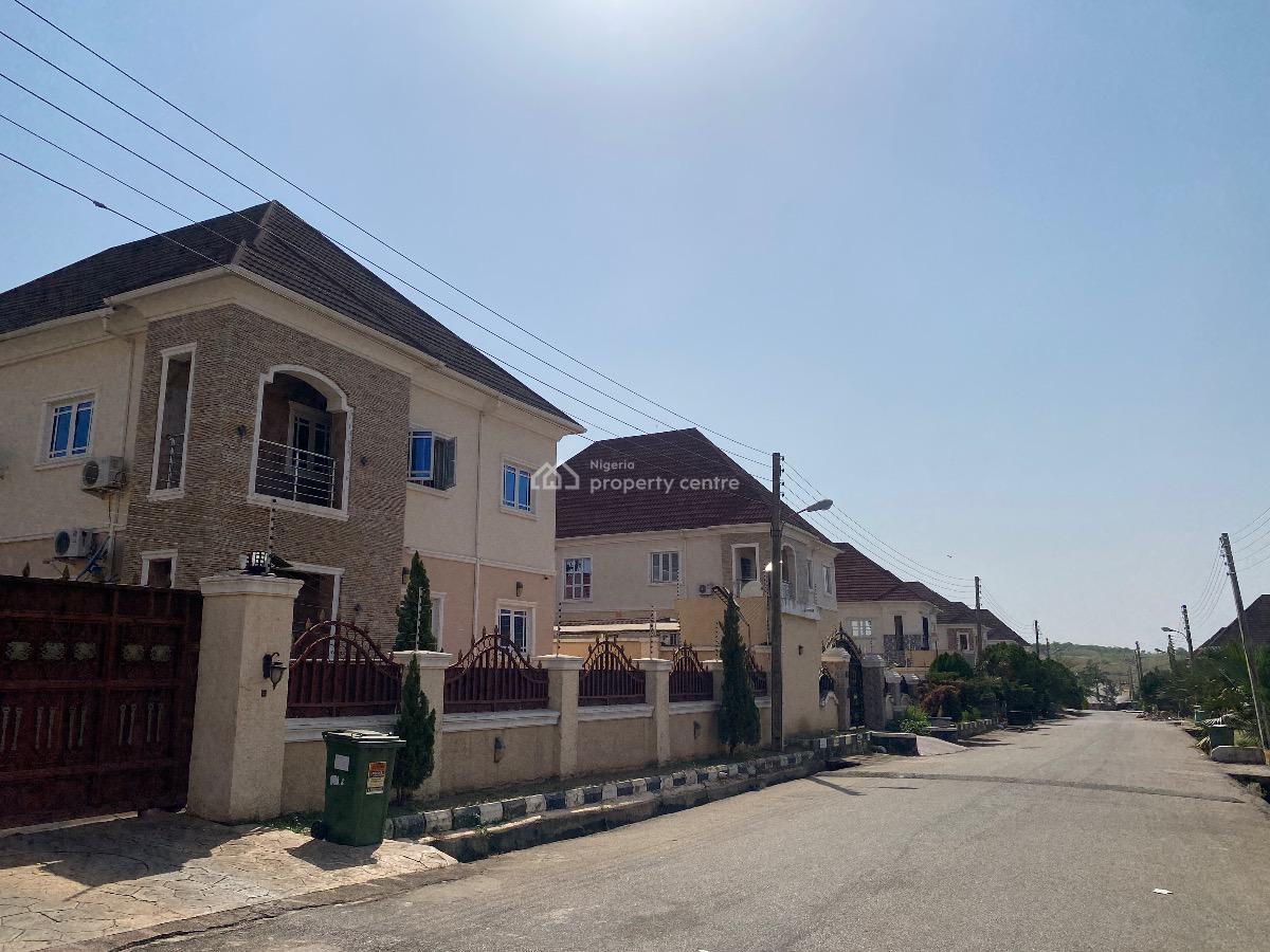 3 Bedroom, in a Serene Estate, Life Camp, Abuja, Flat / Apartment for Rent