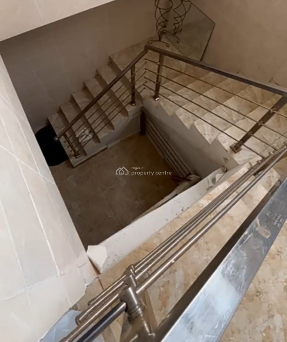 Fully Furnished & Serviced  Miniflat Penthouse { Video}, Osapa, Lekki, Lagos, Mini Flat (room and Parlour) for Rent