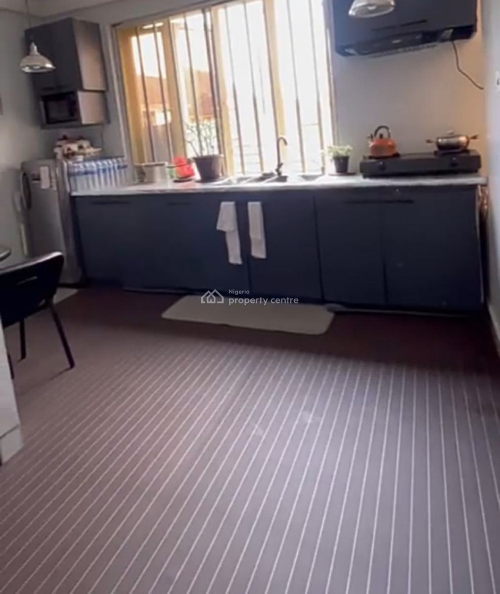 Fully Furnished & Serviced  Miniflat Penthouse { Video}, Osapa, Lekki, Lagos, Mini Flat (room and Parlour) for Rent