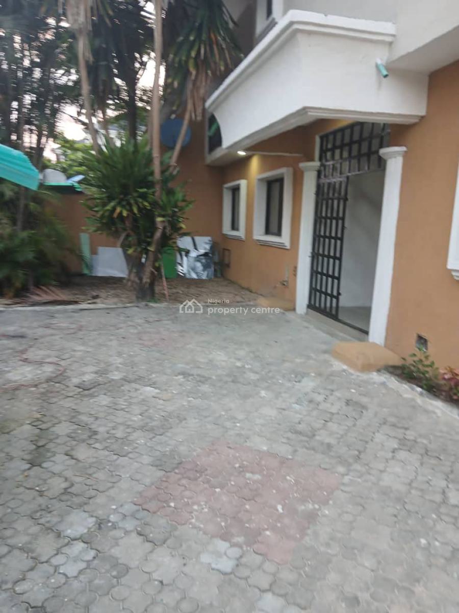 Spacious and Well Maintained 4 Bedroom Duplex, Gated and Flood Free Area, Agungi, Lekki, Lagos, Semi-detached Duplex for Rent
