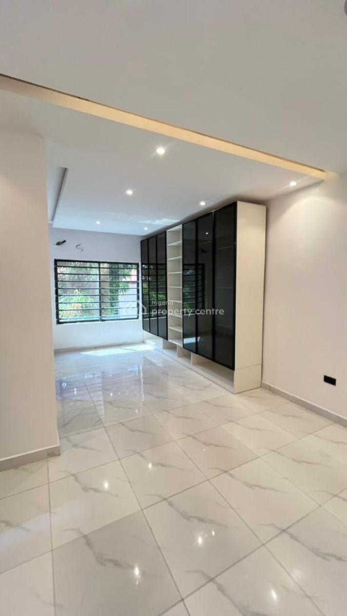 Newly Built 2 Bedroom Apartment in a Gated and Serene Neighborhood, Lekki Phase 1, Lekki, Lagos, Block of Flats for Sale