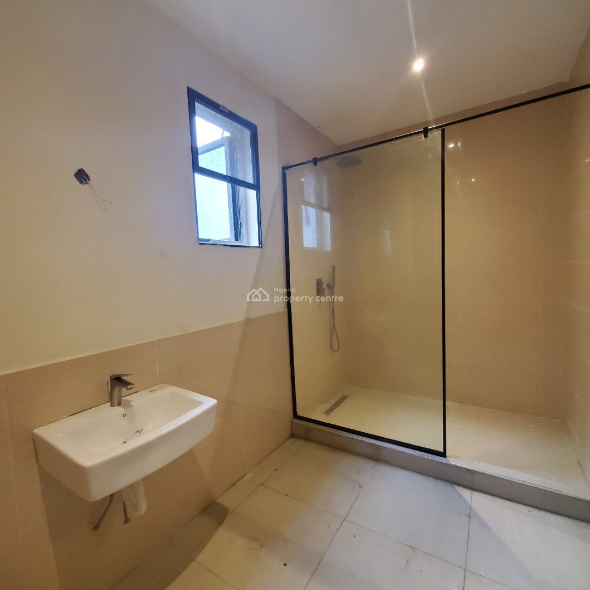 Stunning 3bedroom Apartments with a Bq in a Serene Environment, Lekki Phase 1, Lekki, Lagos, Flat / Apartment for Sale