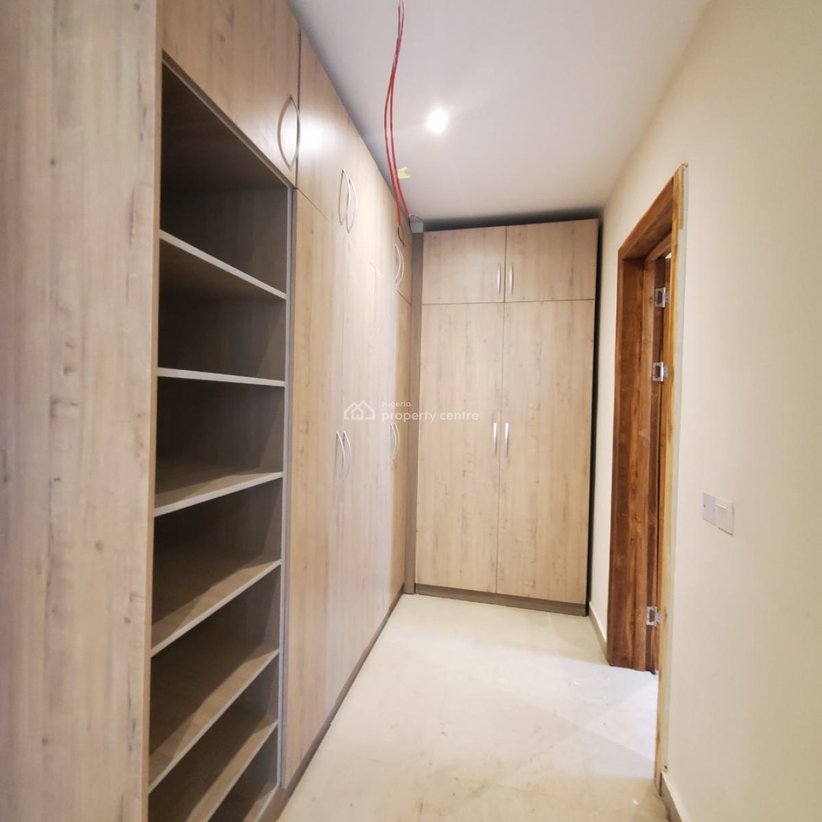 Stunning 3bedroom Apartments with a Bq in a Serene Environment, Lekki Phase 1, Lekki, Lagos, Flat / Apartment for Sale