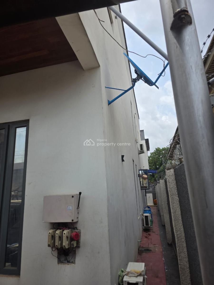 4 Bedroom Fully Detached House with B/q, Adekoya Estate ,off College Road Ogba Lagos, Ogba, Ikeja, Lagos, Detached Duplex for Sale