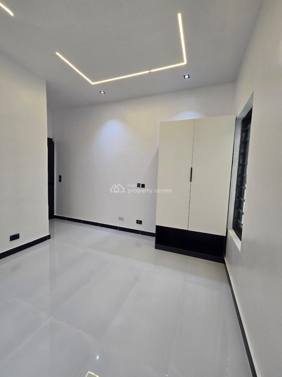 Classic Queenslander Charm with Designer Style and Luxury, Ologolo, Lekki Phase 2, Lekki, Lagos, Detached Duplex for Sale