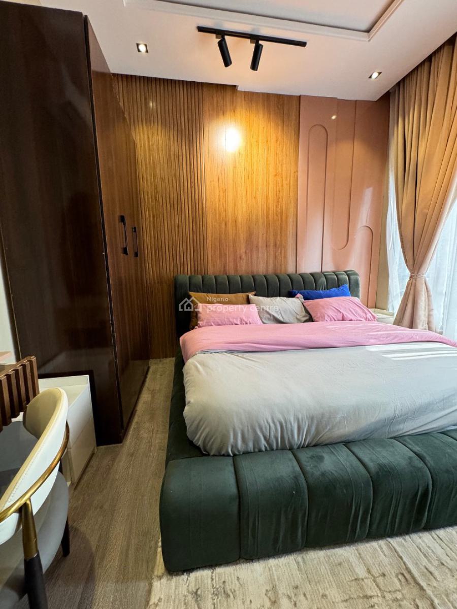 Beautiful 3 Bed Apartment with Ps5 and Snooker  Board., Lekki Phase 1, Lekki, Lagos, Flat / Apartment Short Let