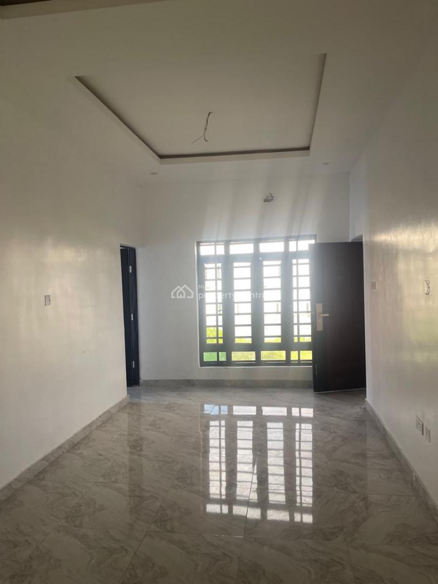 2bed Inside an Estate, Ologolo, Ologolo, Lekki, Lagos, Flat / Apartment for Rent