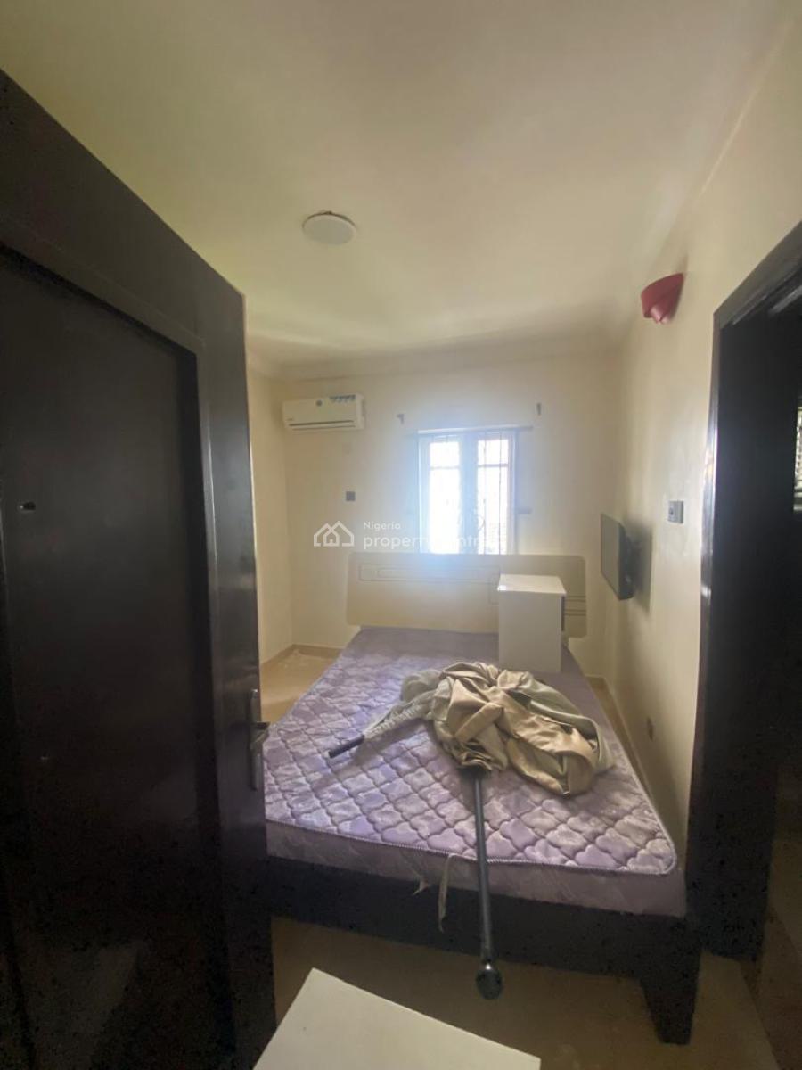 a Partially Furnished 2 Bedrooms Apartment, Lekki Phase 1, Lekki, Lagos, Flat / Apartment for Rent