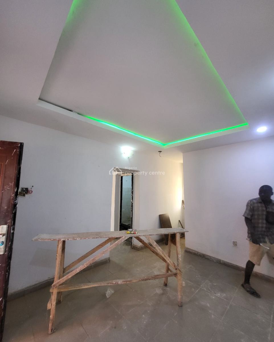 Luxurious Massive 1 Bedroom Flat, By Old Secretariat, Area 1, Garki, Abuja, Flat / Apartment for Rent