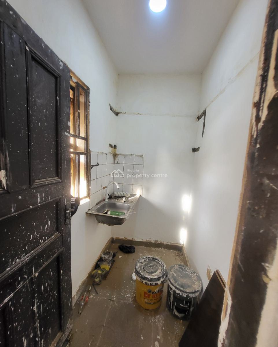 Luxurious Massive 1 Bedroom Flat, By Old Secretariat, Area 1, Garki, Abuja, Flat / Apartment for Rent