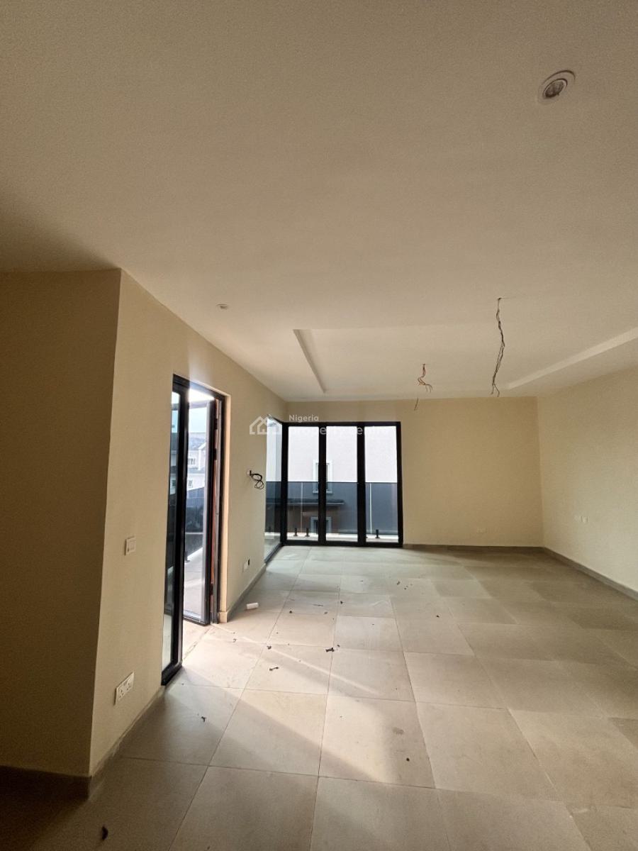 Luxury 3 Bedroom Apartment with Bq, Lekki Phase 1, Lekki, Lagos, Flat / Apartment for Sale