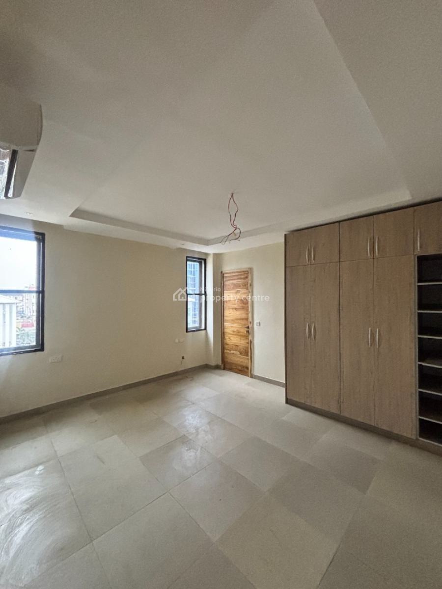 Luxury 3 Bedroom Apartment with Bq, Lekki Phase 1, Lekki, Lagos, Flat / Apartment for Sale