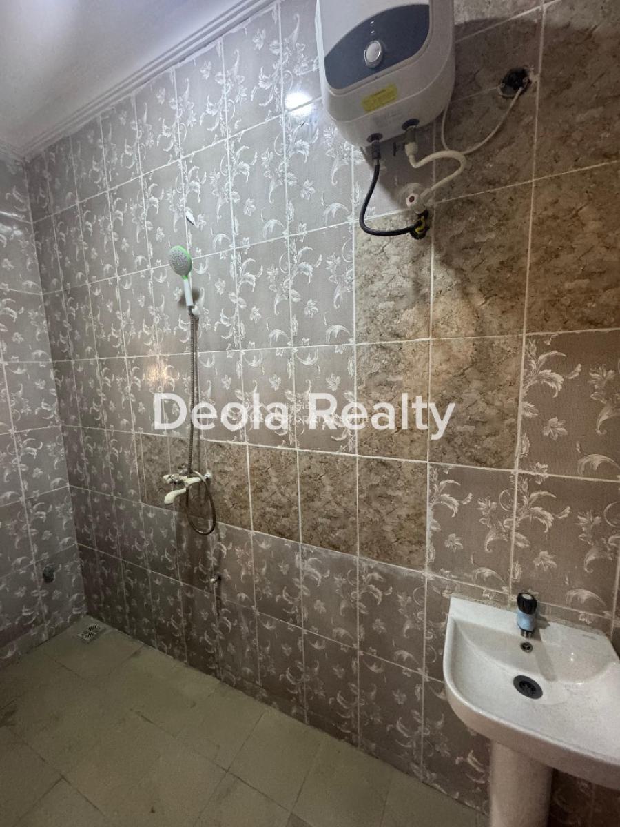 a Nice and Very Spacious 2 Bedroom Apartment, Platinum Way, Ikate, Lekki, Lagos, Flat / Apartment for Rent