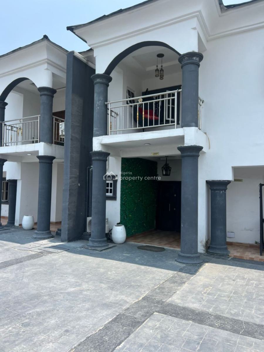 Fully Serviced and Spacious 1 Bedroom Flat with 24hrs Light., Off Oladimeji Alo Street, Lekki Phase 1, Lekki, Lagos, Mini Flat (room and Parlour) for Rent