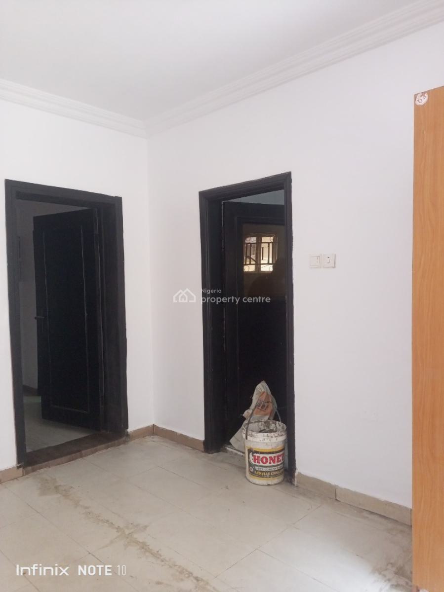 Executive Miniflat with 2 Tiolets, Maruwa, Lekki Phase 1, Lekki, Lagos, Mini Flat (room and Parlour) for Rent