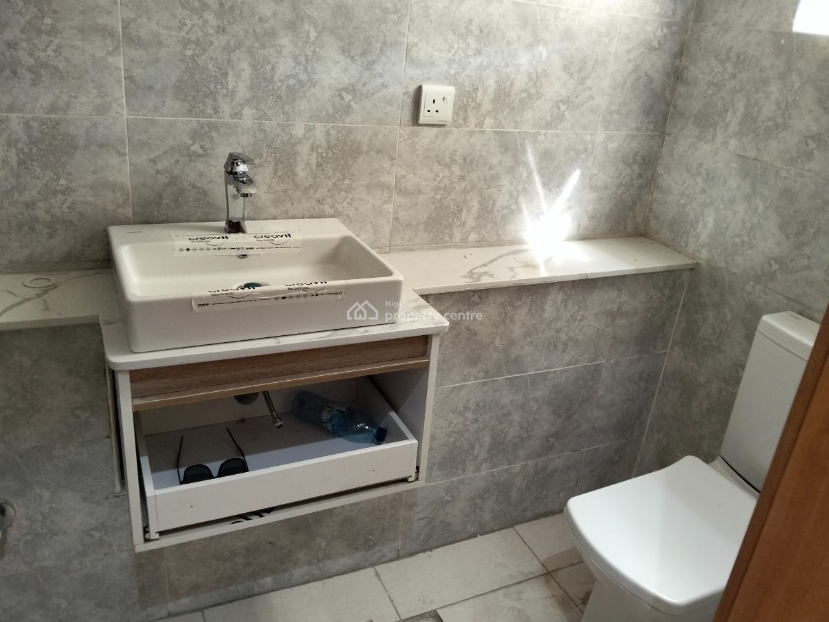 Exciting 2 Bedroom Flat, Lekki, Lagos, Flat / Apartment for Sale