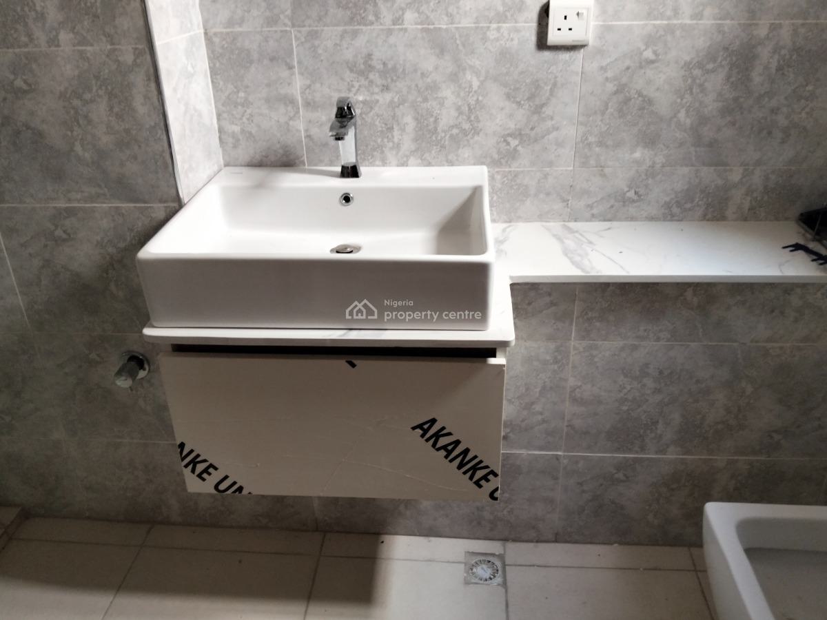 Exciting 2 Bedroom Flat, Lekki, Lagos, Flat / Apartment for Sale