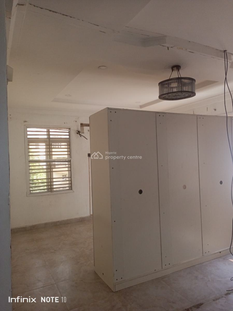 Luxury 5 Bedroom Terrace with Sizeable Bq, Ologolo, Lekki, Lagos, Flat / Apartment for Rent