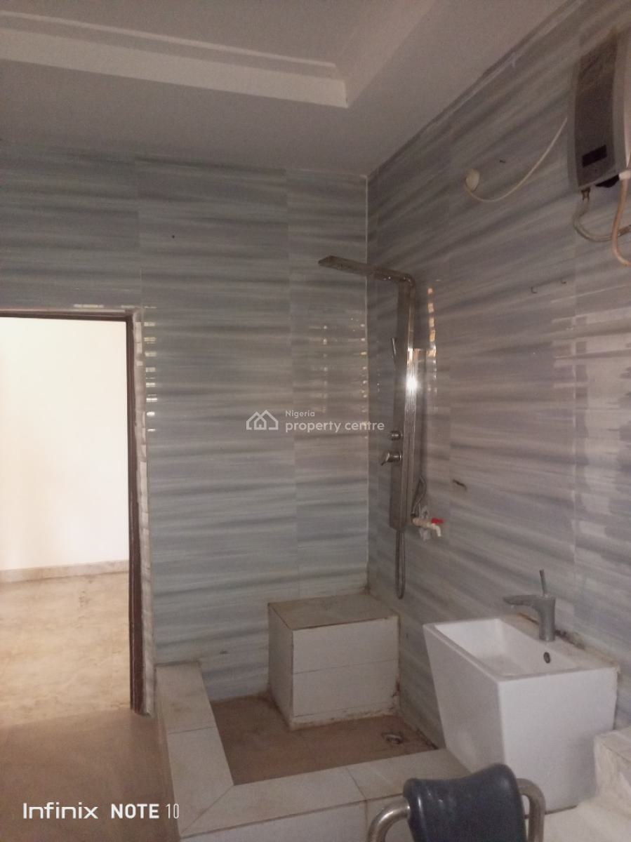 Luxury 5 Bedroom Terrace with Sizeable Bq, Ologolo, Lekki, Lagos, Flat / Apartment for Rent