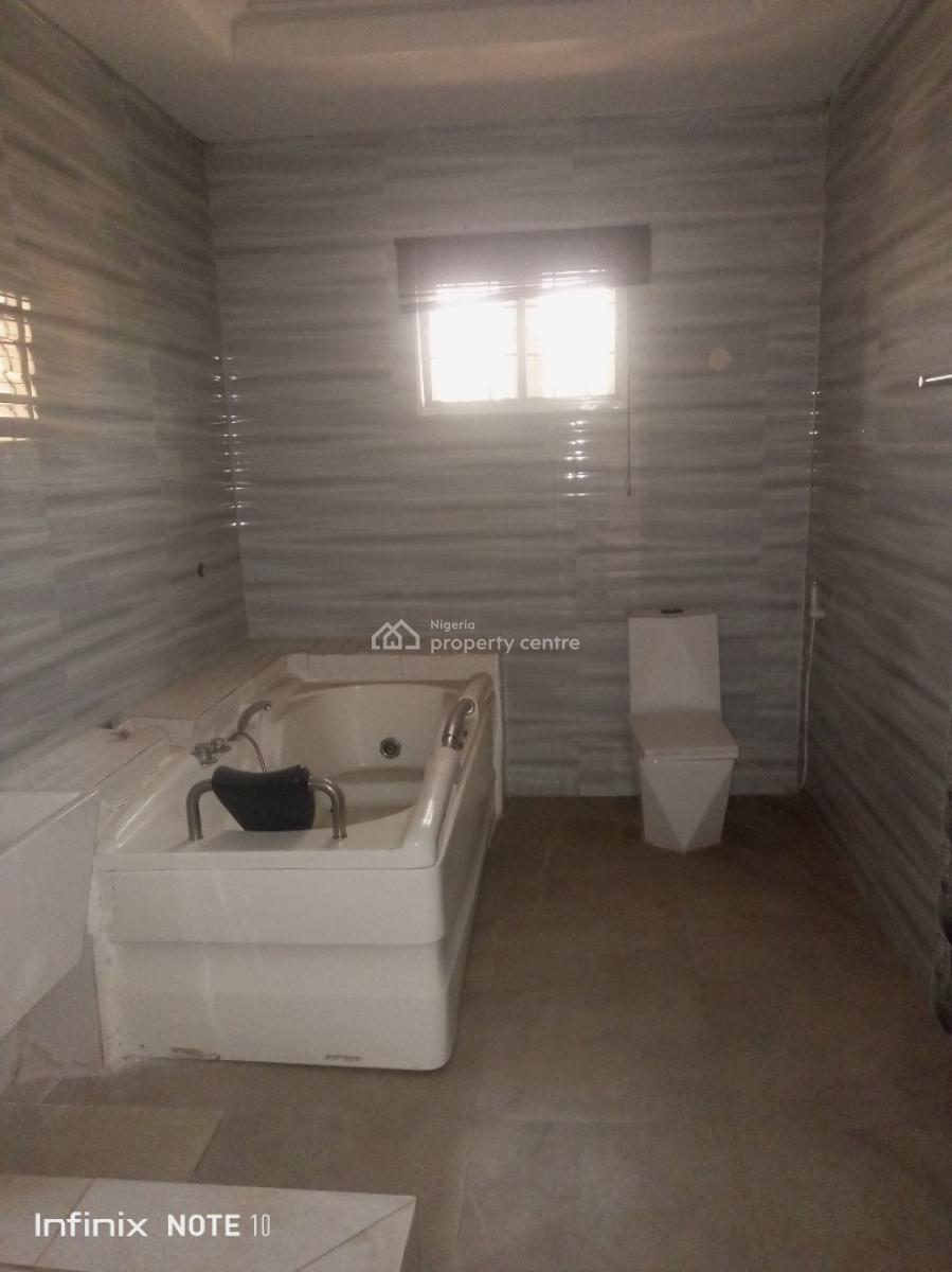 Luxury 5 Bedroom Terrace with Sizeable Bq, Ologolo, Lekki, Lagos, Flat / Apartment for Rent