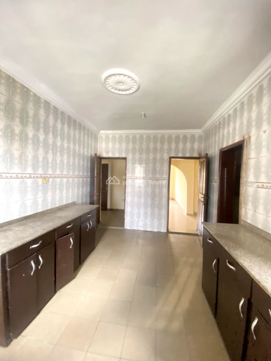 Classic 3 Bedroom Apartment in a Secure Estate, Chevron, Lekki, Lagos, Flat / Apartment for Rent