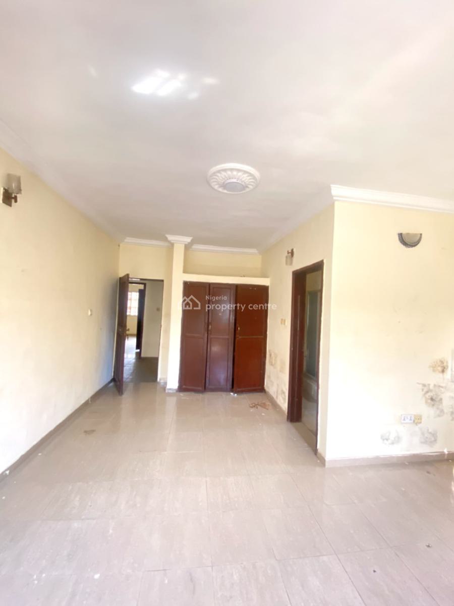 Classic 3 Bedroom Apartment in a Secure Estate, Chevron, Lekki, Lagos, Flat / Apartment for Rent