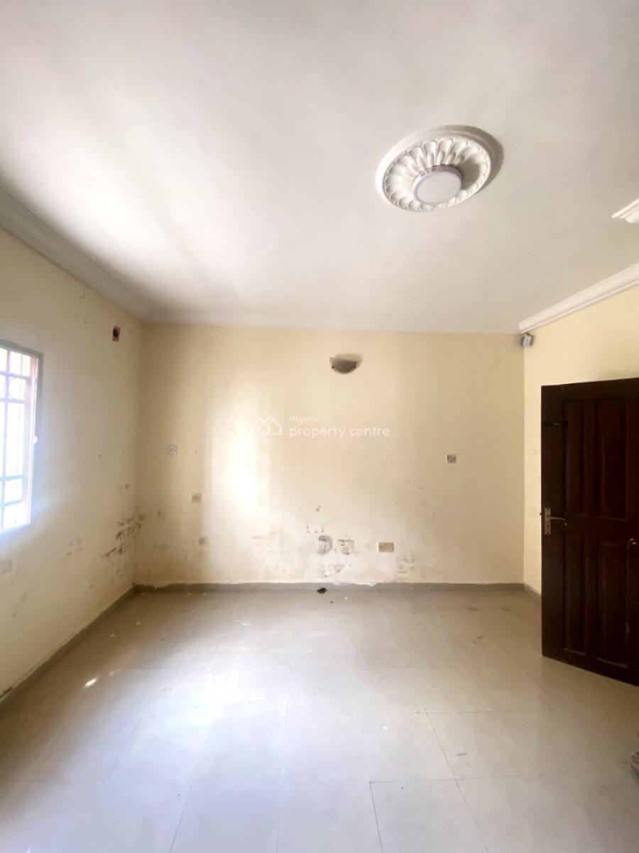 Classic 3 Bedroom Apartment in a Secure Estate, Chevron, Lekki, Lagos, Flat / Apartment for Rent