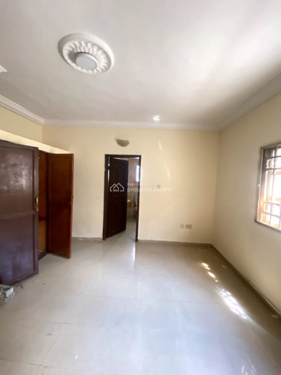 Classic 3 Bedroom Apartment in a Secure Estate, Chevron, Lekki, Lagos, Flat / Apartment for Rent