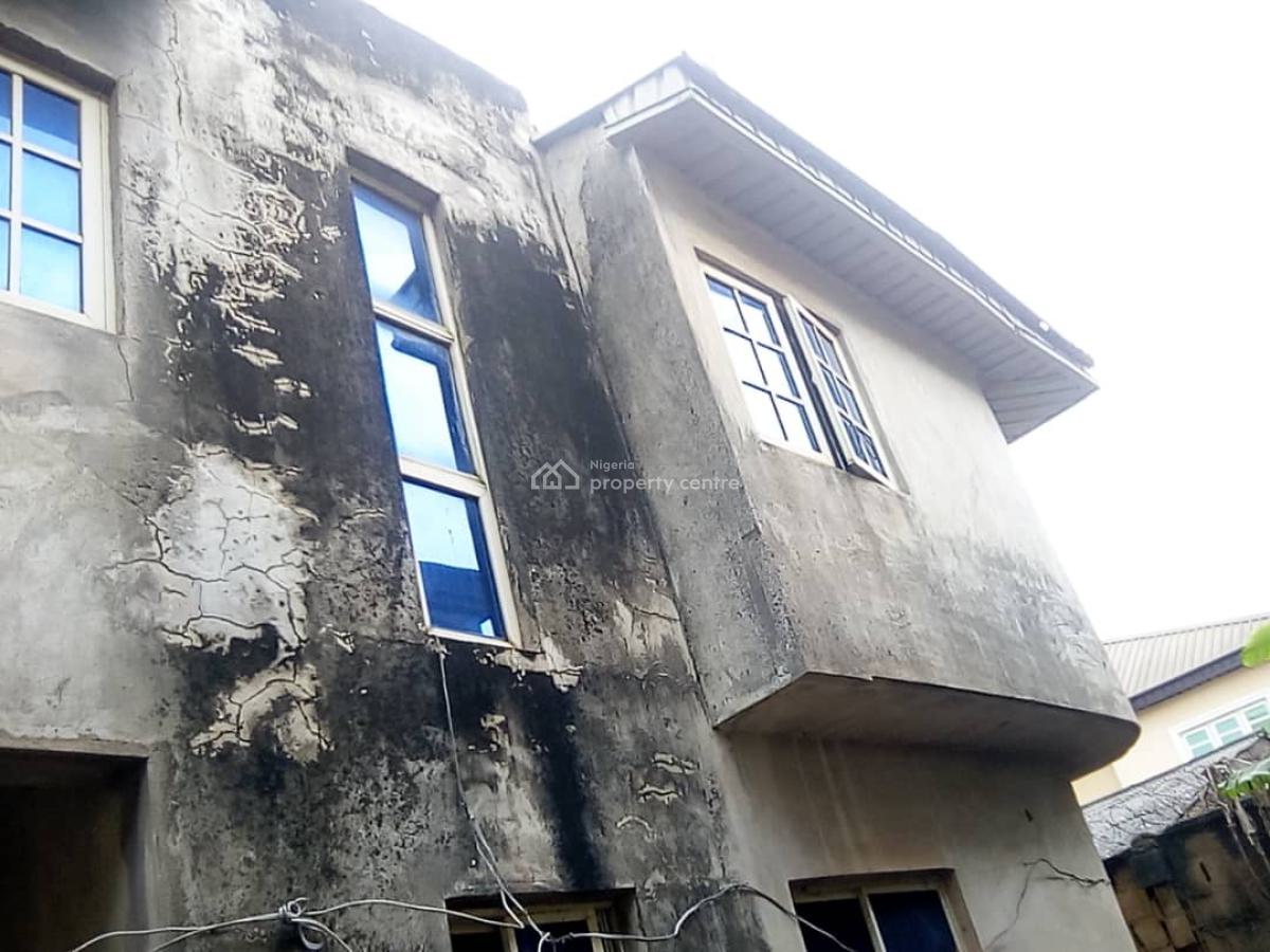 4bedroom Duplex on a Full Plot of Land at Iyana Ipaja, Iyana Ipaja, Iyana Ipaja, Ipaja, Lagos, Flat / Apartment for Sale