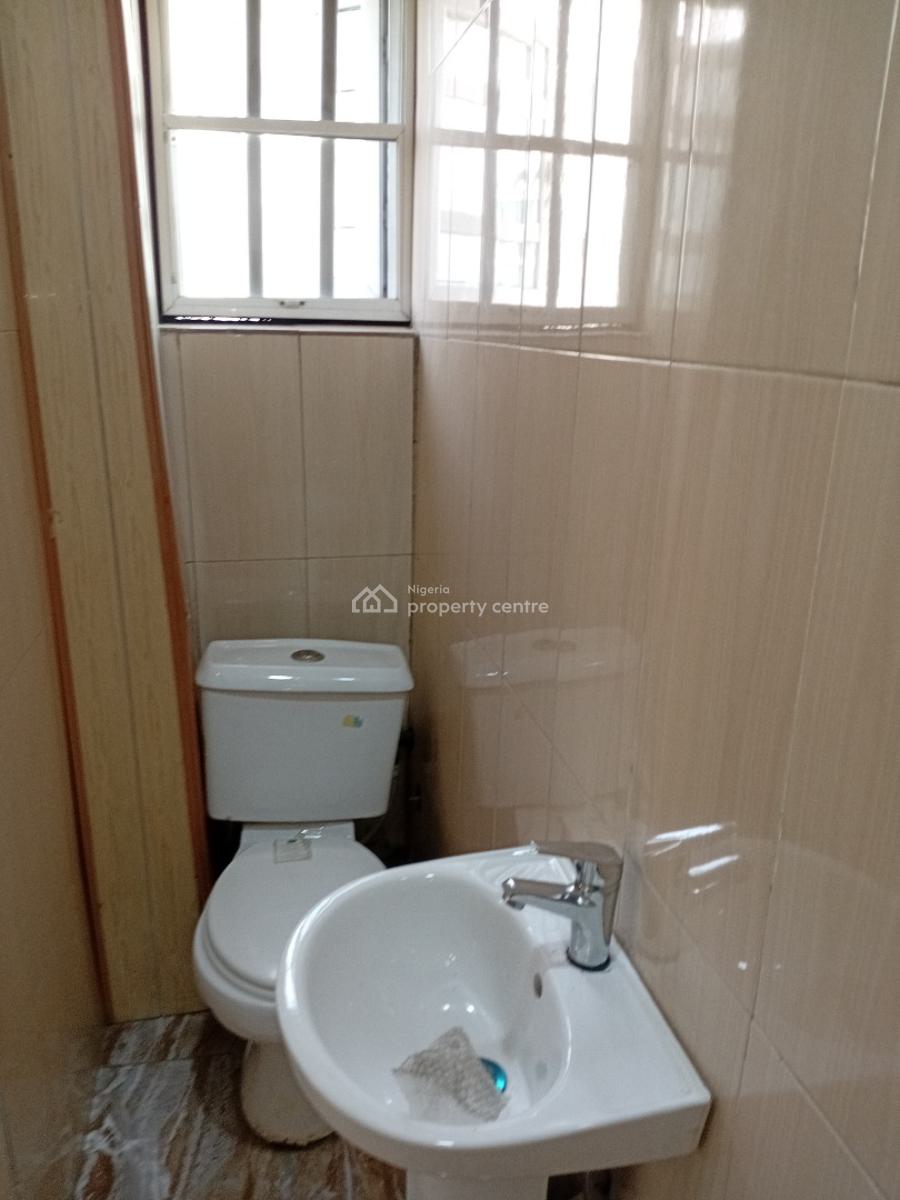 Super Expansive 2bedroom Apartment + Open Plan Kitchen (upstairs), Mobil Road, Ajah, Lekki, Lagos, House for Rent
