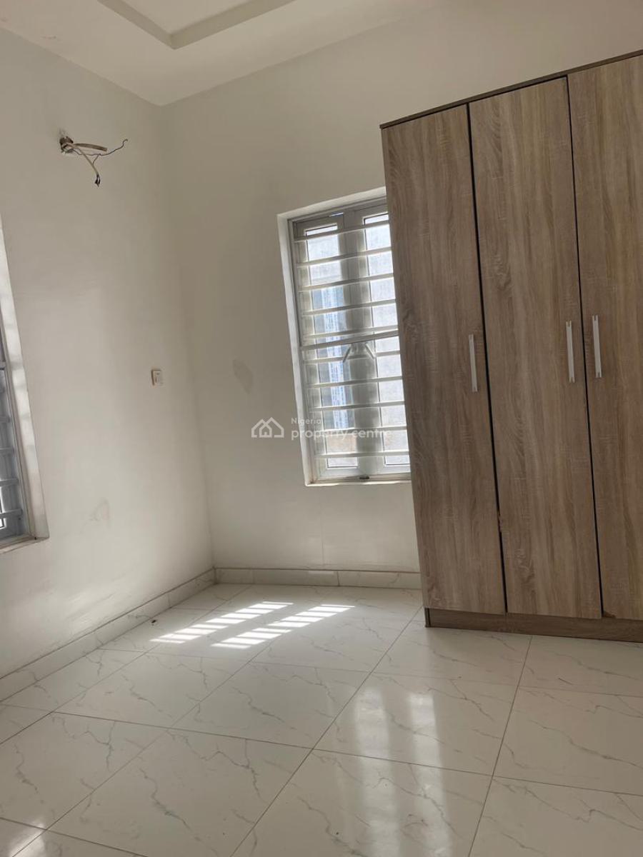 Distress 4 Bedroom Duplex Ikota Gra, Ikota Gra, Ikota, Lekki, Lagos, Semi-detached Duplex for Sale