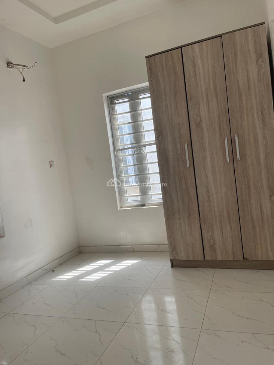 Distress 4 Bedroom Semi-detached Duplex, Gra, Ikota, Lekki, Lagos, Semi-detached Duplex for Sale