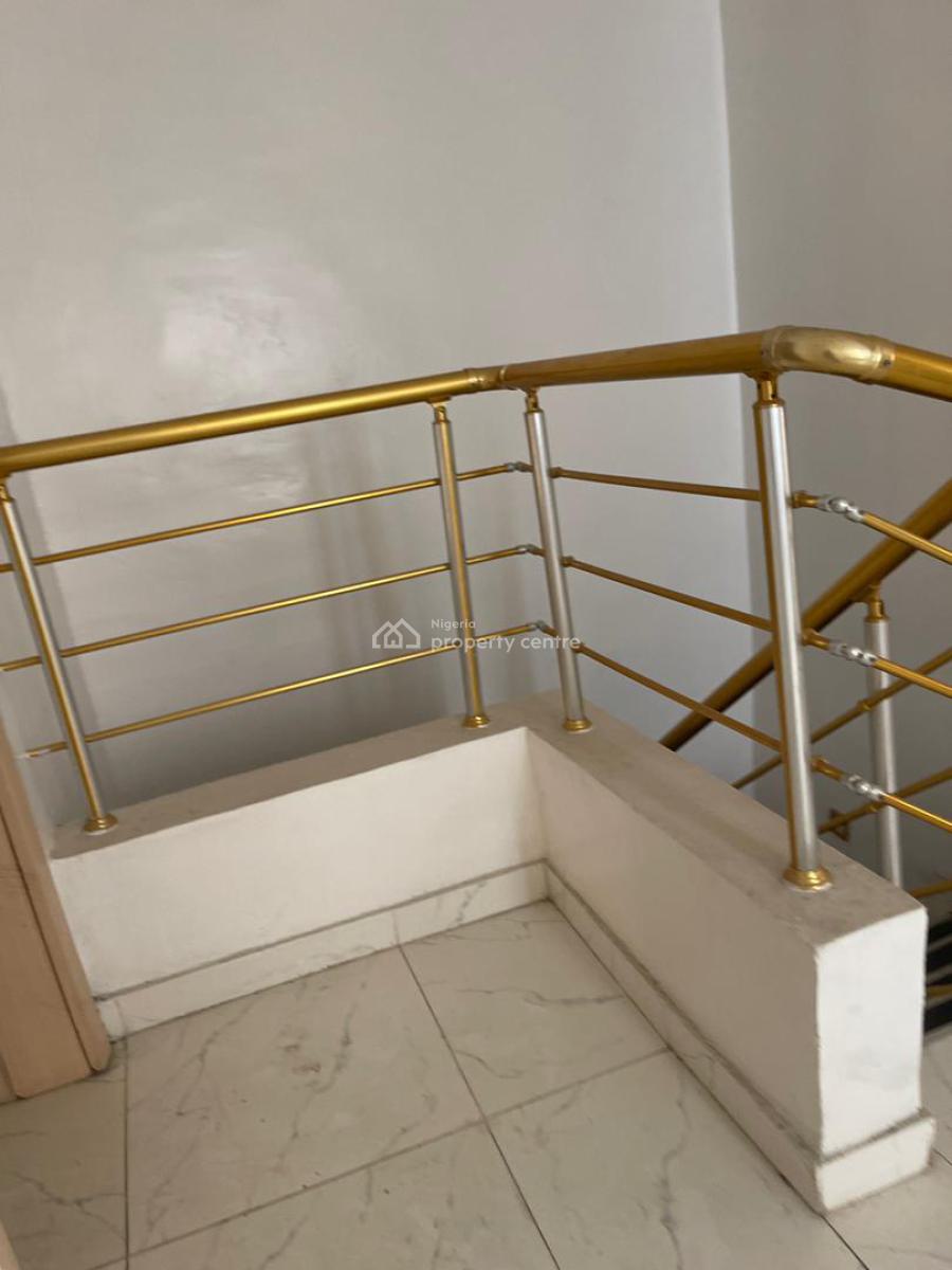 Distress 4 Bedroom Semi-detached Duplex, Gra, Ikota, Lekki, Lagos, Semi-detached Duplex for Sale