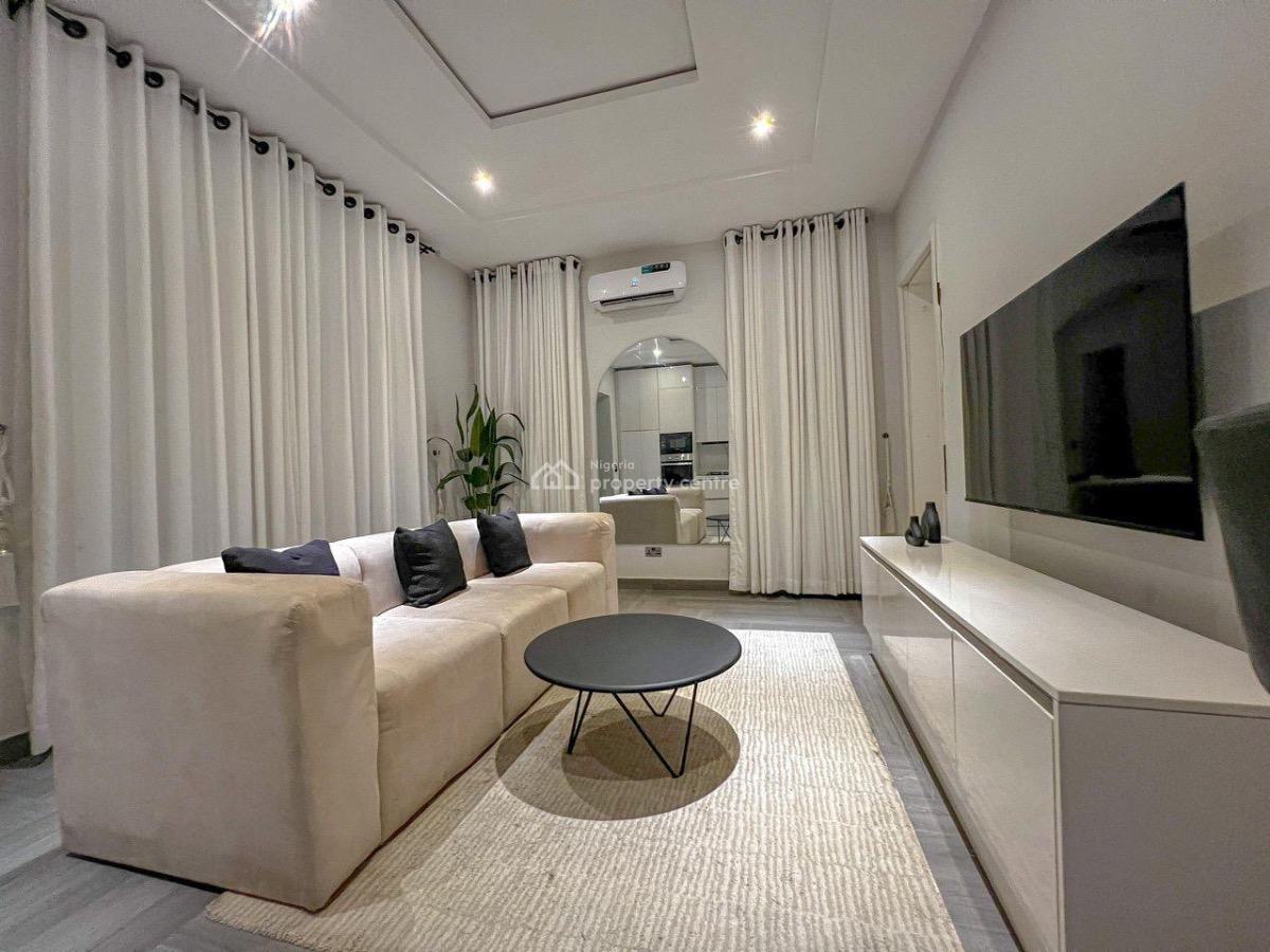 My 1 Bedroom Apartment with Snooker , Table Tennis and Pool, Lekki Phase 1, Lekki, Lagos, Flat / Apartment Short Let