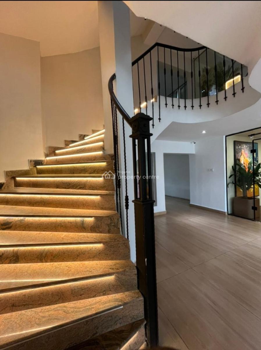 Commercial Space Directly Facing The Road, Suitable for Business, Lekki Phase 1, Lekki, Lagos, Commercial Property for Rent