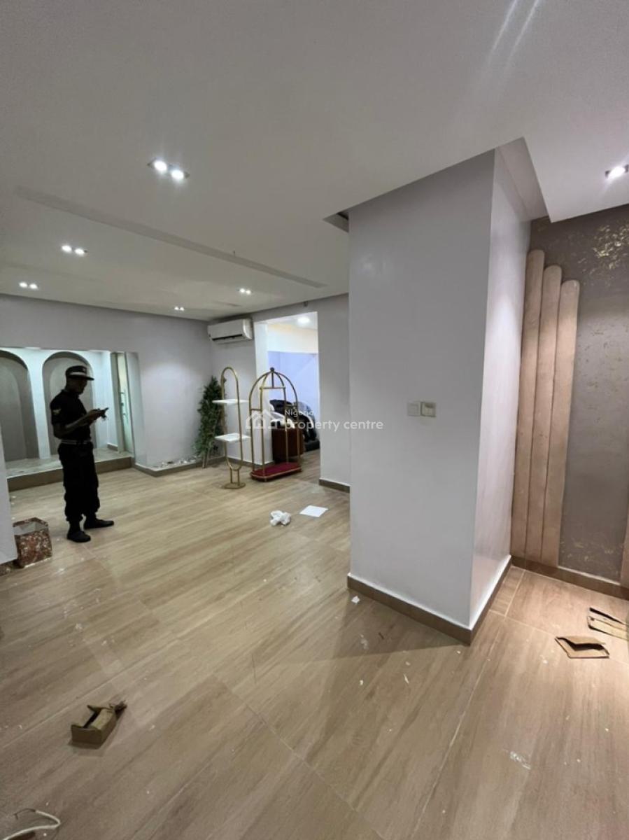 Commercial Space Directly Facing The Road, Suitable for Business, Lekki Phase 1, Lekki, Lagos, Commercial Property for Rent