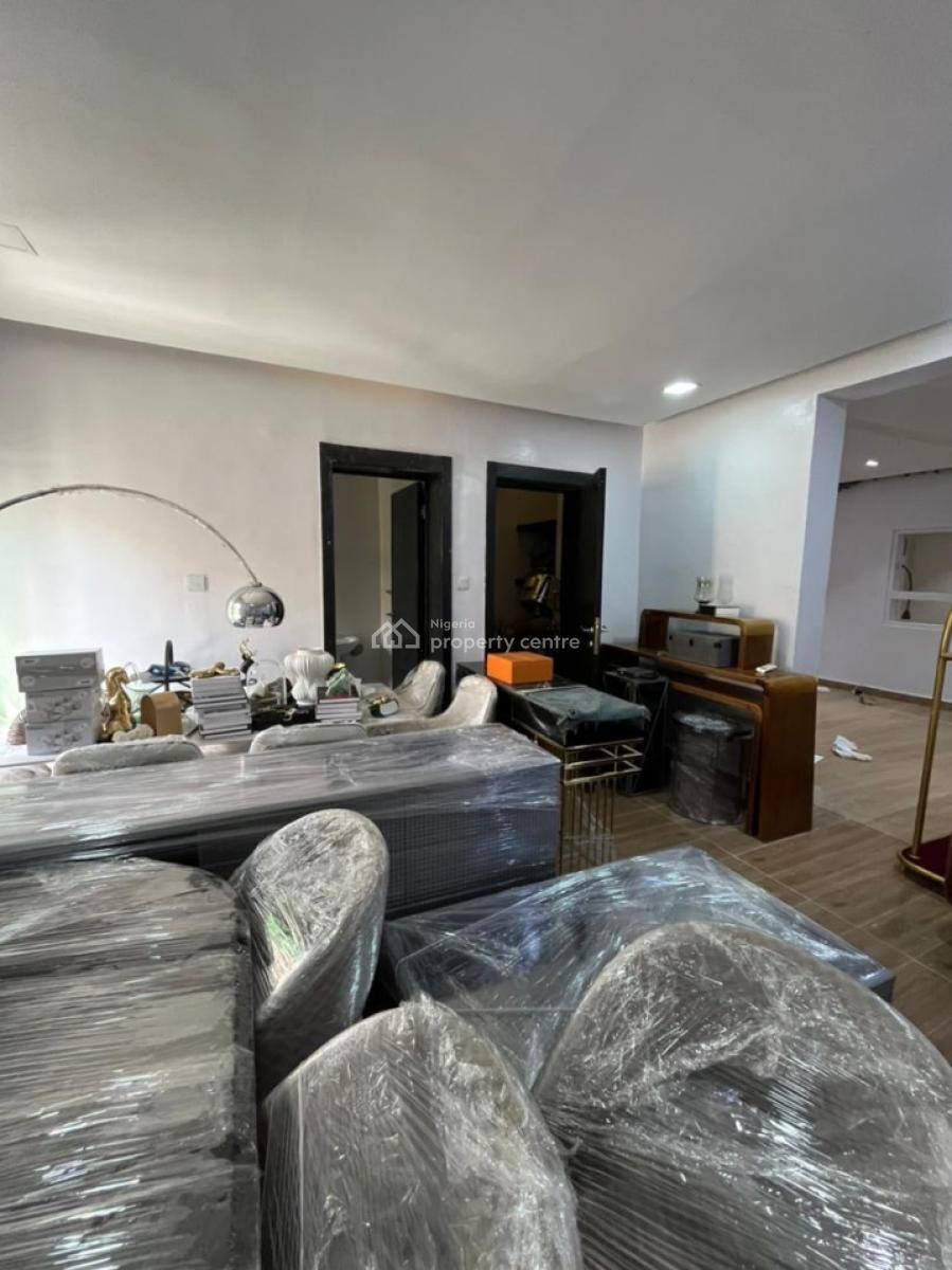 Commercial Space Directly Facing The Road, Suitable for Business, Lekki Phase 1, Lekki, Lagos, Commercial Property for Rent