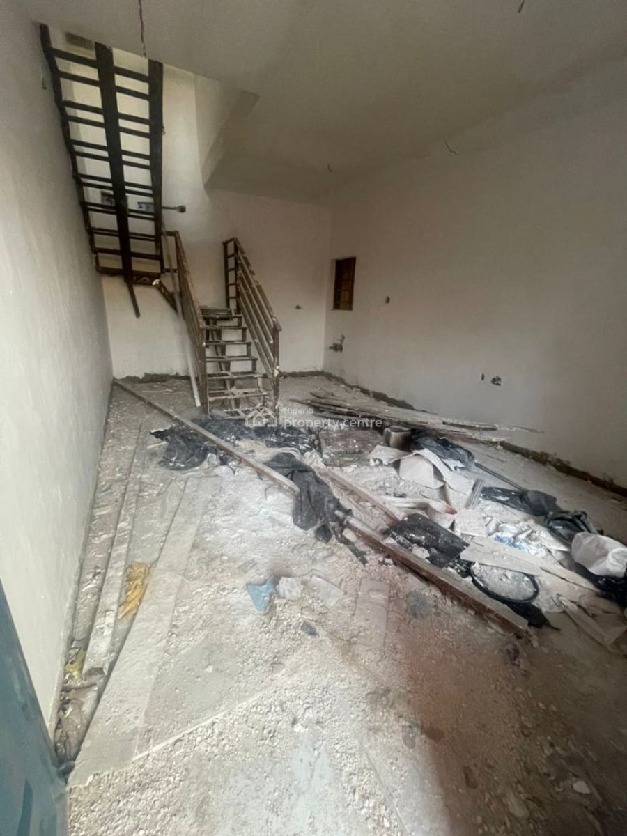 Standard and Spacious Mini Flat Duplex, Sholuyi, Soluyi, Gbagada, Lagos, Mini Flat (room and Parlour) for Rent