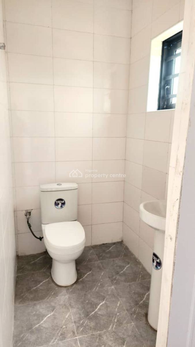 Exquisite Living! 2-bedroom Apartment with Wardrobe, Ologolo, Lekki, Lagos, Flat / Apartment for Sale