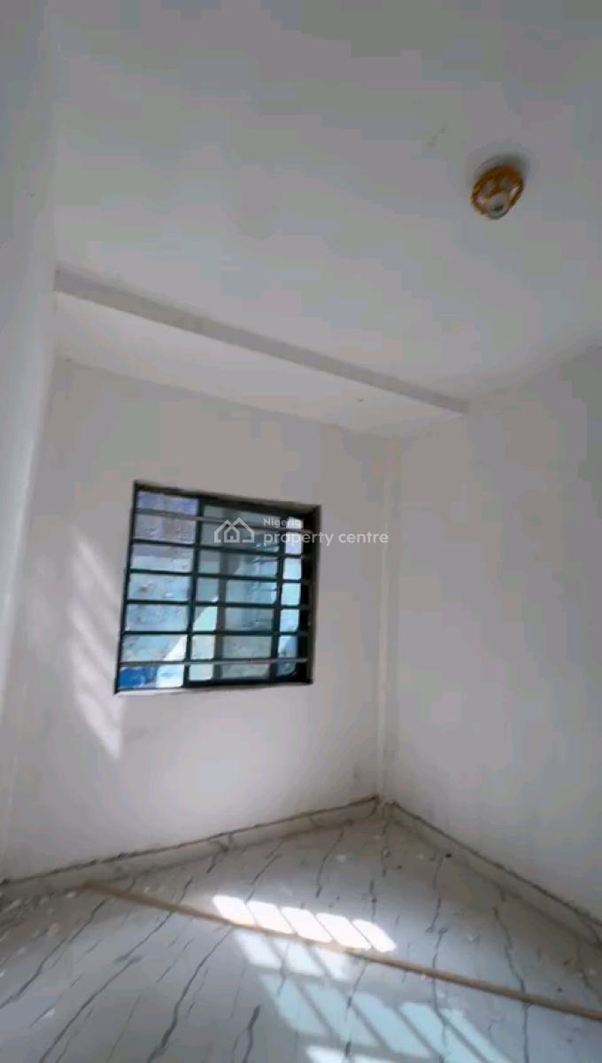 Standard and Spacious Mini Flat, Off Market Street, Shomolu, Lagos, Mini Flat (room and Parlour) for Rent