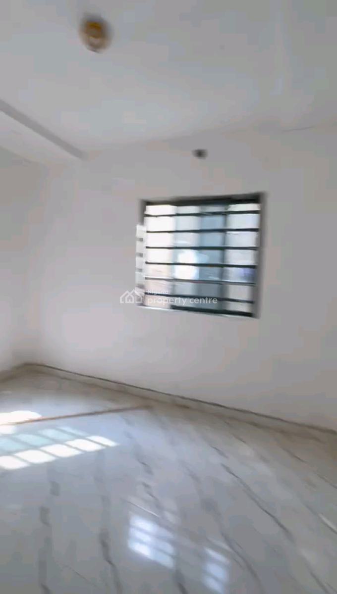 Standard and Spacious Mini Flat, Off Market Street, Shomolu, Lagos, Mini Flat (room and Parlour) for Rent