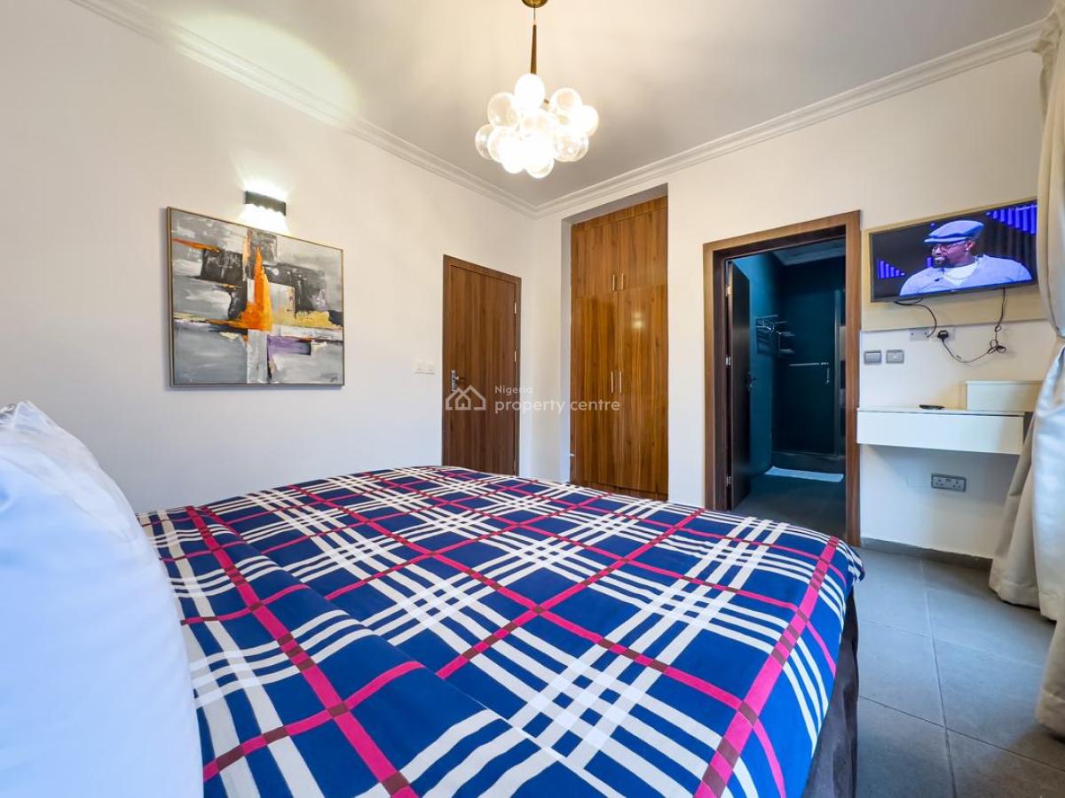 Exclusive Three Bedroom Apartment with Modern Features, Exclusive 3 Bedroom Apartment with Modern Features, Lekki Phase 1, Lekki, Lagos, Flat / Apartment Short Let